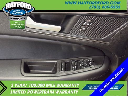 Used 2021 Ford Edge SE image 16
