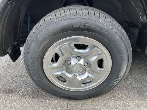 Used 2015 Toyota Tacoma 2WD Access Cab image 2