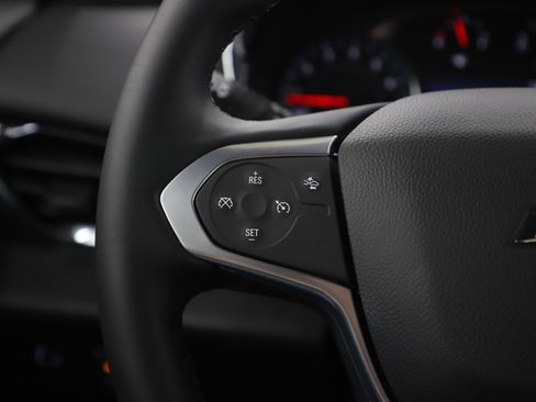 Used 2023 Chevrolet Traverse LT image 29