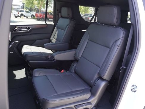 New 2026 GMC Yukon XL Denali w/ Advanced Technology Package AWD/4WD image 10