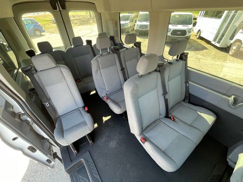 Used 2016 Ford Transit 150 XL image 11