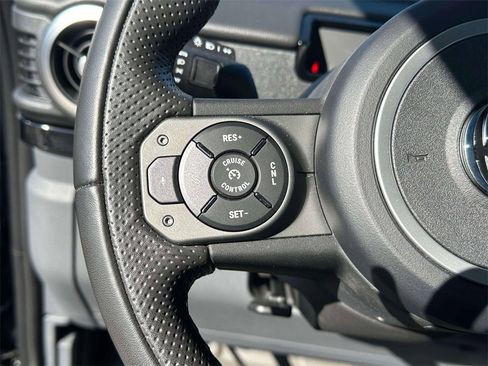 Used 2025 INEOS Grenadier Fieldmaster Edition image 20