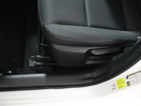 Used 2025 Toyota Corolla LE FWD image 22
