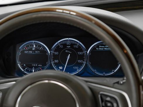 Used 2012 Jaguar XJ L image 16