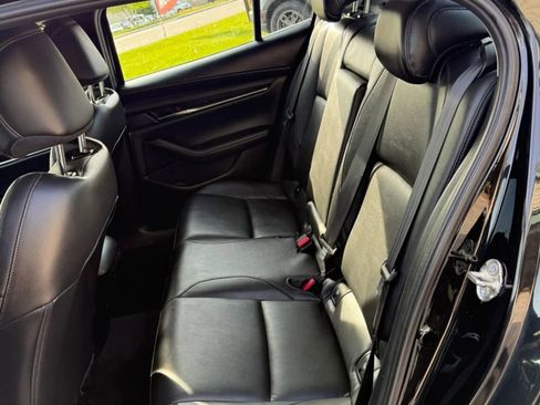 Used 2019 MAZDA MAZDA3 Sedan w/ Preferred Package FWD image 12