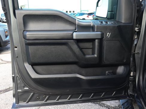 Used 2018 Ford F150 XLT w/ Equipment Group 302A Luxury AWD/4WD image 16