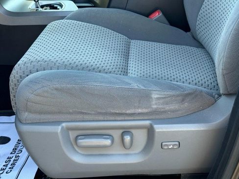 Used 2013 Toyota Tundra 4x4 CrewMax image 26