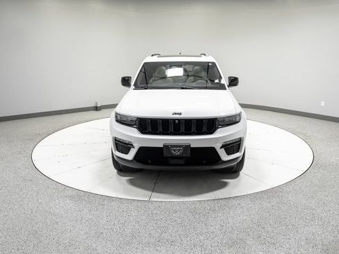 Used 2023 Jeep Grand Cherokee Limited w/ Luxury Tech Group II AWD/4WD image 30