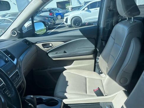 Used 2018 Honda Ridgeline RTL image 4