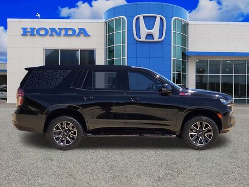 Used 2022 Chevrolet Tahoe Z71 w/ Luxury Package AWD/4WD image 2