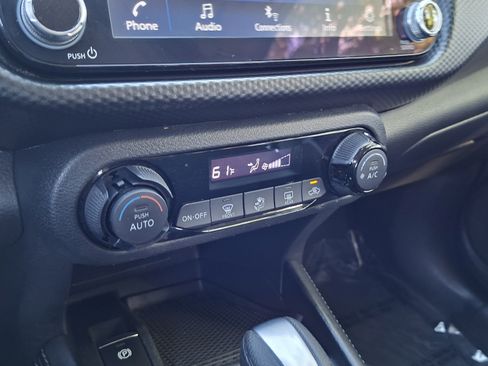 Certified 2021 Nissan Kicks SV image 14