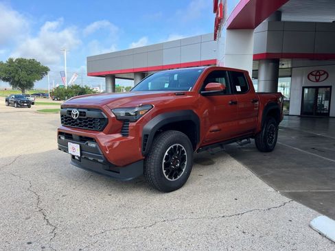 New 2025 Toyota Tacoma TRD Off-Road image 3