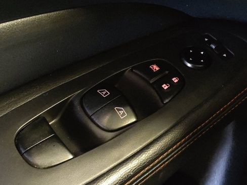 Used 2020 Nissan Pathfinder SV w/ Rock Creek Edition FWD image 27
