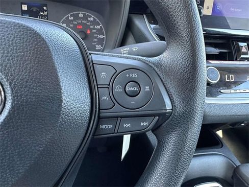 Used 2025 Toyota Corolla LE image 13