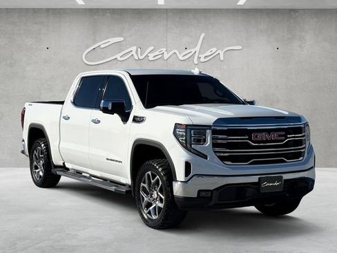Used 2022 GMC Sierra 1500 SLT w/ SLT Convenience Package image 2