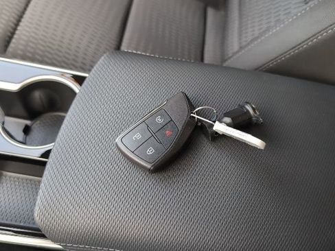 Used 2026 Chevrolet Equinox LT image 29