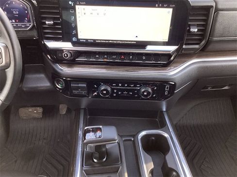 Used 2024 Chevrolet Silverado 1500 LT Trail Boss w/ Convenience Package II image 11