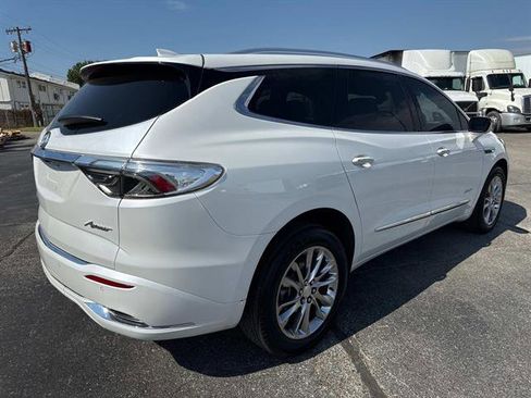 Used 2022 Buick Enclave Avenir image 3