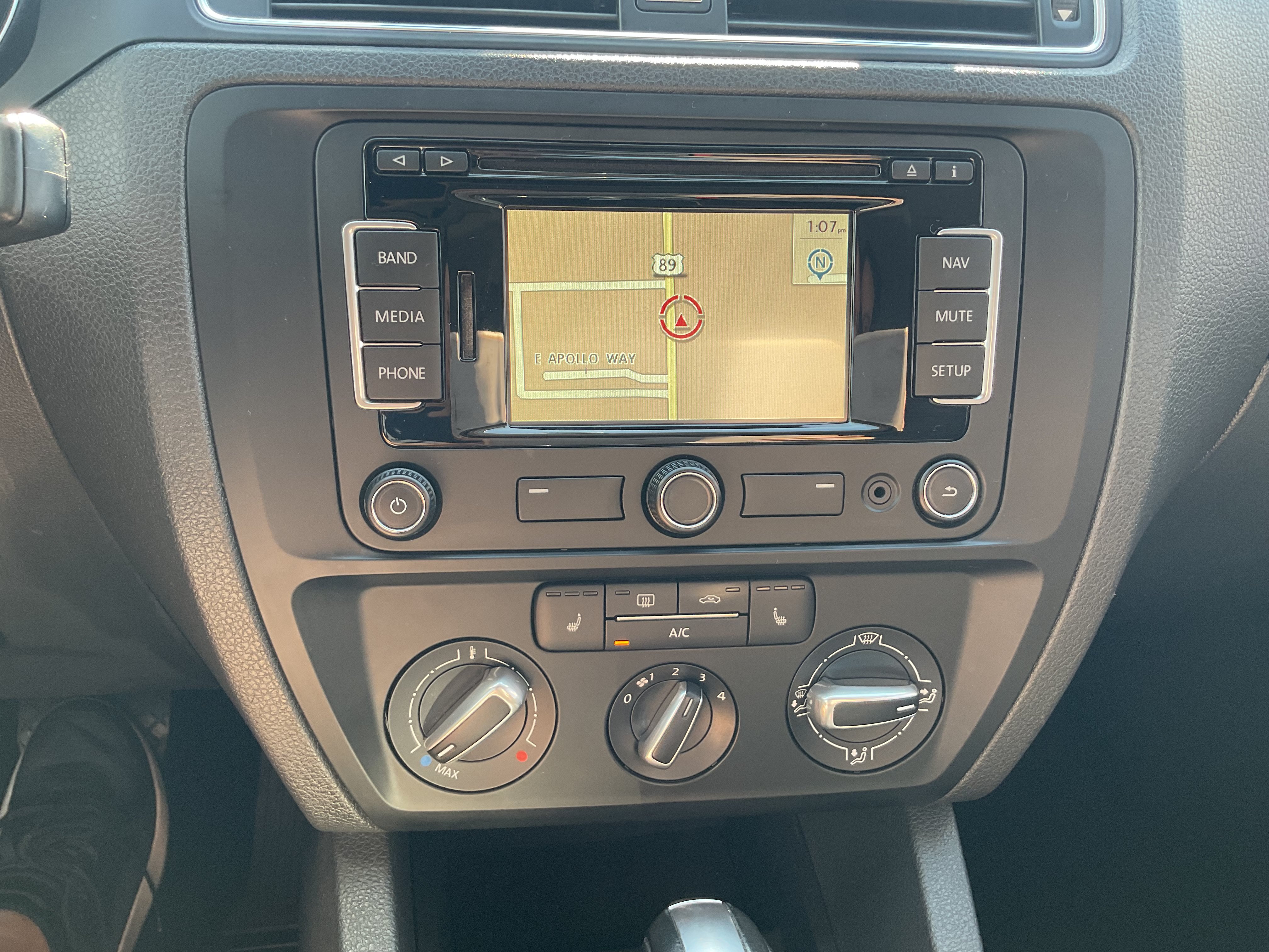 Used 2015 Volkswagen Jetta SE FWD image 22