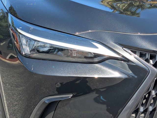 Used 2024 Lexus NX 250 FWD w/ Towing Package (2000 Lbs) image 9