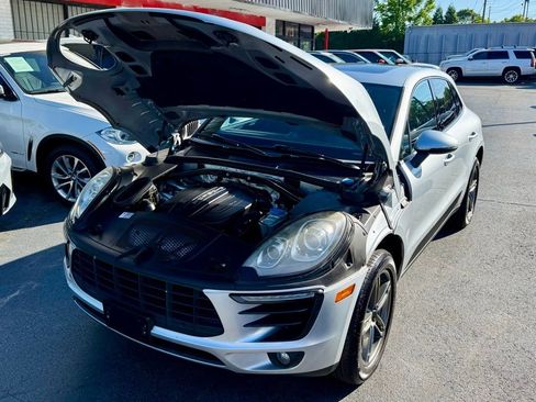 Used 2017 Porsche Macan AWD/4WD image 8