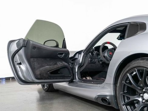 Used 2016 Dodge Viper ACR w/ Extreme Aero Package RWD image 14