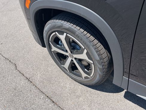 New 2026 Volkswagen Tiguan SE AWD/4WD image 5