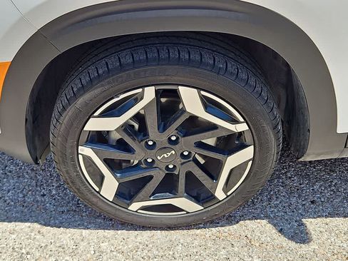 Used 2024 Kia Seltos SX w/ SX Sunroof Package AWD/4WD image 12