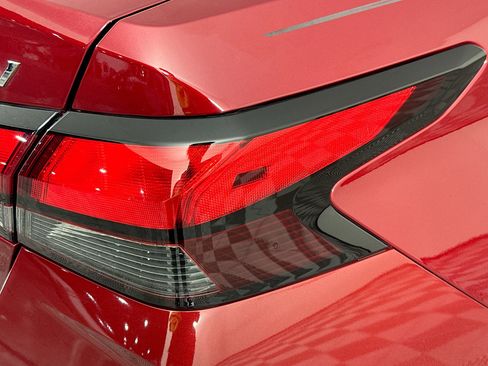 Used 2023 Nissan Versa SV w/ Trunk Package image 33