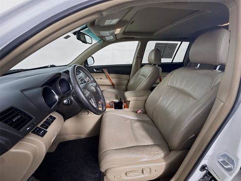 Used 2009 Toyota Highlander Limited image 2
