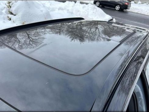 Used 2023 Volvo XC40 Recharge Ultimate image 15