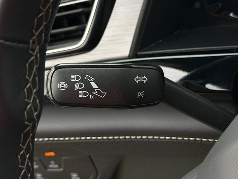 Used 2024 Volkswagen Atlas Cross Sport SE AWD/4WD image 19