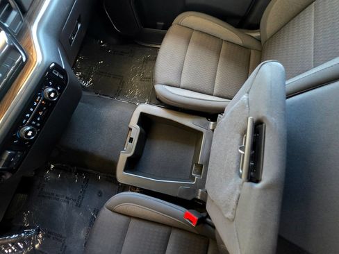 Used 2025 Chevrolet Silverado 1500 LT AWD/4WD image 41