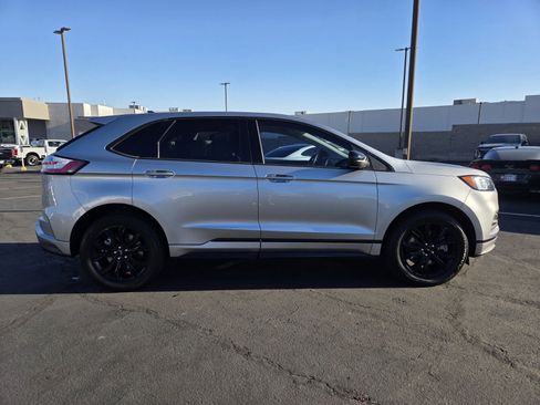 Certified 2023 Ford Edge SE w/ Black Appearance Package image 7