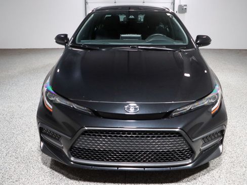 Used 2020 Toyota Corolla SE FWD image 4