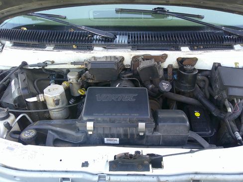 Used 2003 Chevrolet Astro w/ Convenience Pkg image 42