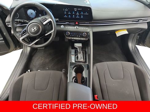 Certified 2025 Hyundai Elantra SEL w/ Cargo Package FWD image 9