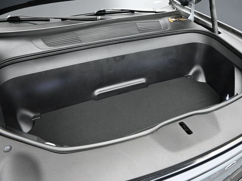 Used 2023 Rivian R1S Adventure image 9