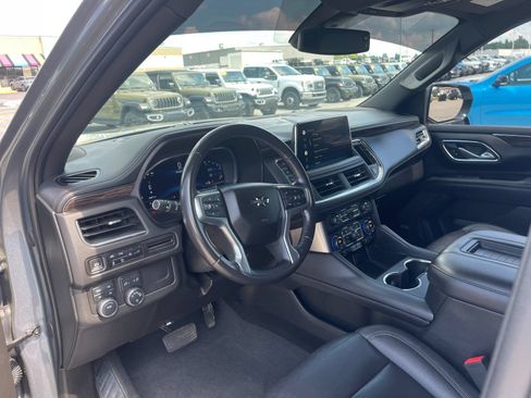 Used 2022 Chevrolet Suburban Z71 AWD/4WD image 11