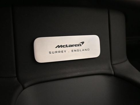 Used 2024 McLaren Artura RWD image 20