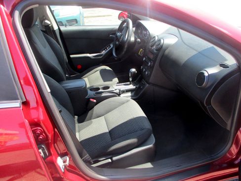 Used 2009 Pontiac G6 Sedan w/ Preferred Package image 7