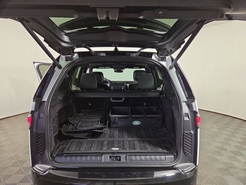 Used 2024 Land Rover Discovery Dynamic SE AWD/4WD image 32