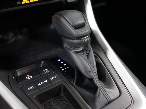 Certified 2023 Toyota RAV4 XLE image 21