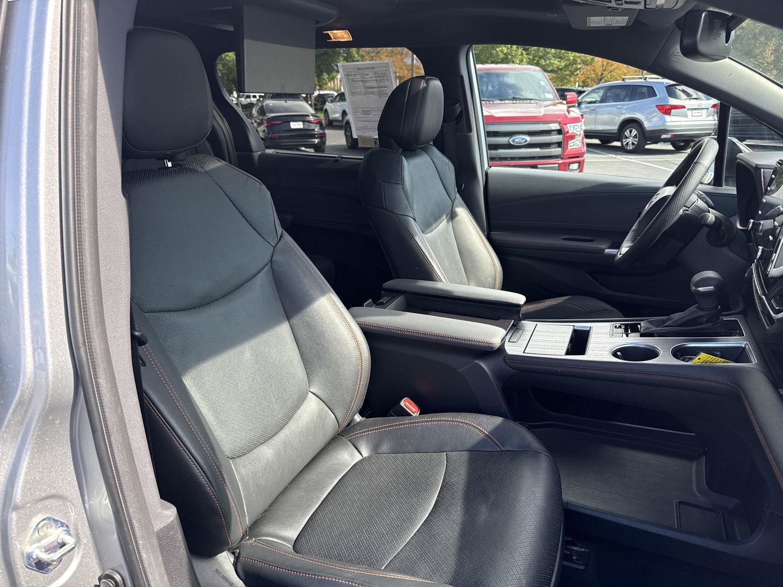 Used 2024 Toyota Sienna XSE w/ XSE Premium Package FWD image 31