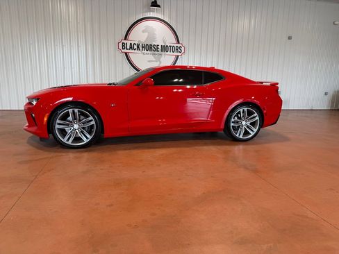 Used 2016 Chevrolet Camaro SS RWD image 4