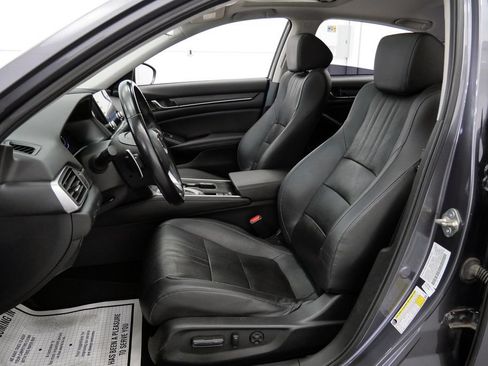 Used 2020 Honda Accord Touring image 10