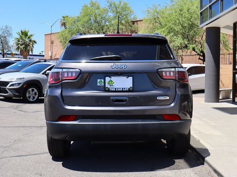 Used 2020 Jeep Compass Latitude FWD image 11