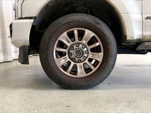 Used 2021 Ford F250 Limited w/ FX4 Off-Road Package AWD/4WD image 6