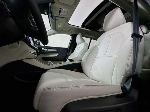 New 2026 Volvo XC40 B5 Plus w/ Protection Package Premier image 19