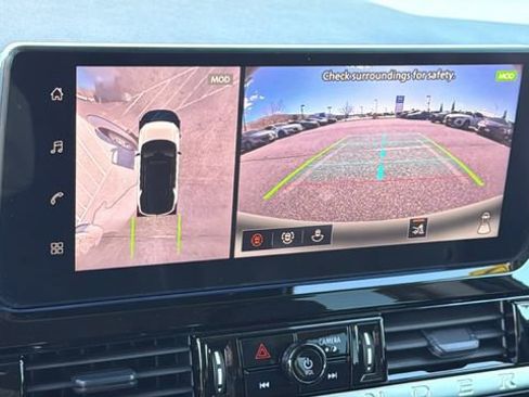 New 2026 Nissan Pathfinder SL image 16